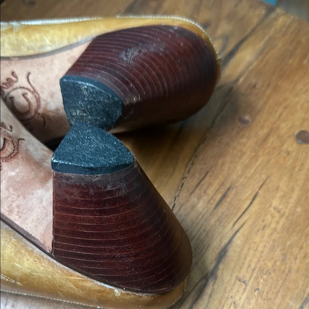 CHARLIE 1 HORSE LEATHER COWBOY
CLOGS SIZE 7 1/2 - Picture 8 of 8